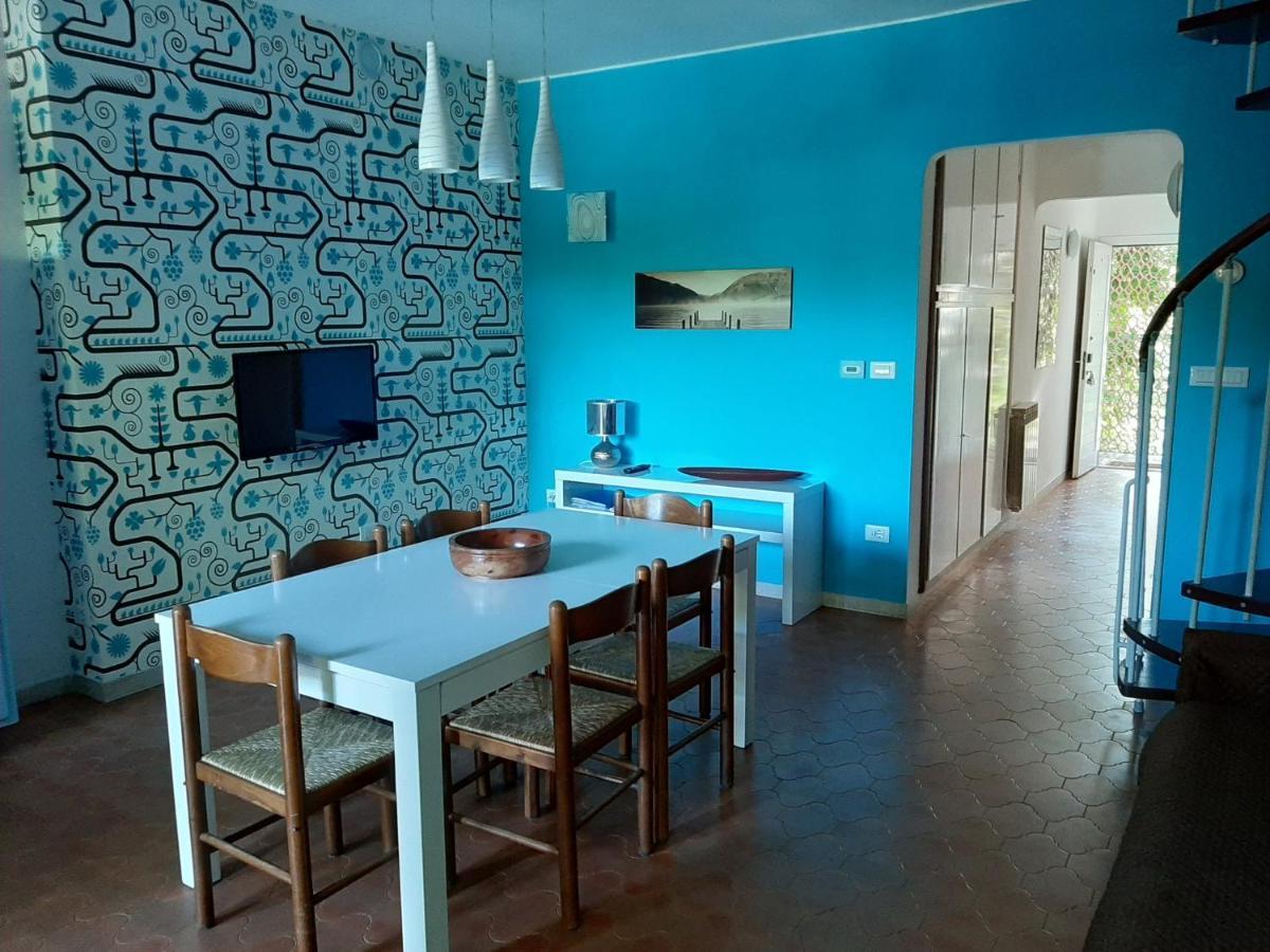Appartamento Genziana - Con Vista Piscina E Garage Сирмионе Екстериор снимка