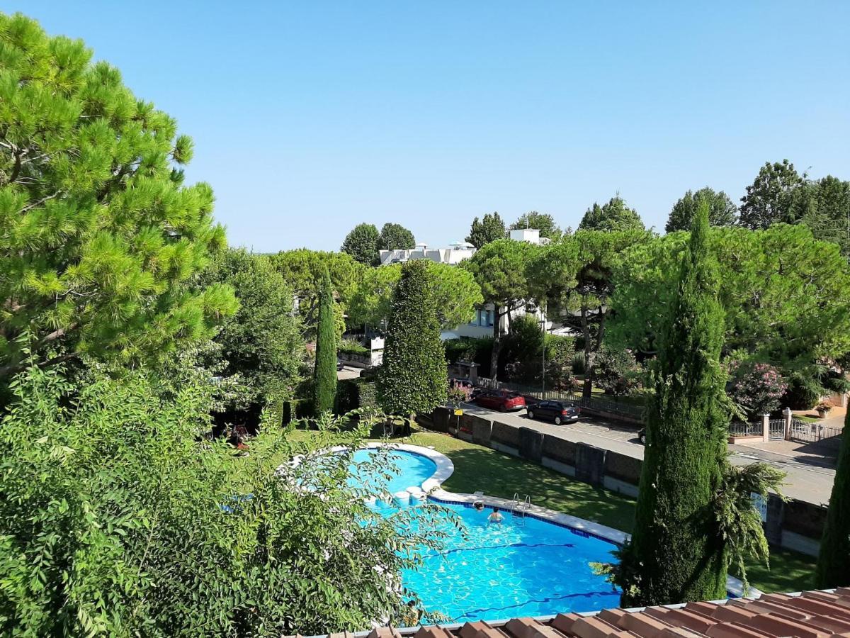 Appartamento Genziana - Con Vista Piscina E Garage Сирмионе Екстериор снимка