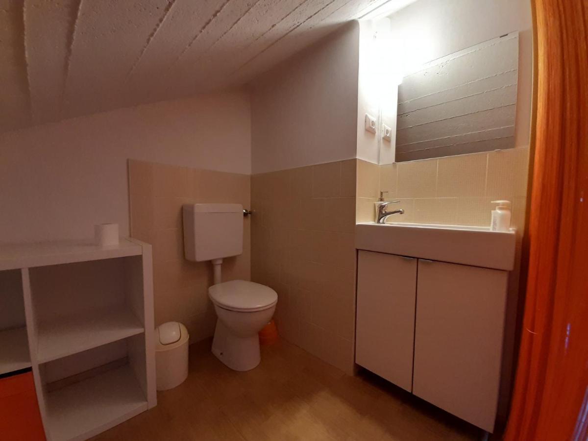 Appartamento Genziana - Con Vista Piscina E Garage Сирмионе Екстериор снимка
