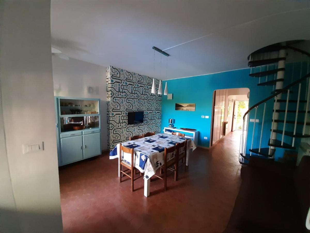 Appartamento Genziana - Con Vista Piscina E Garage Сирмионе Екстериор снимка