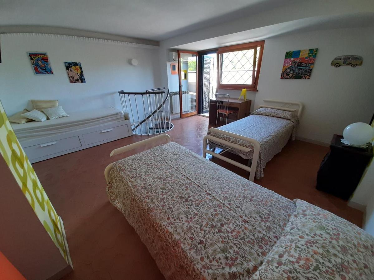Appartamento Genziana - Con Vista Piscina E Garage Сирмионе Екстериор снимка