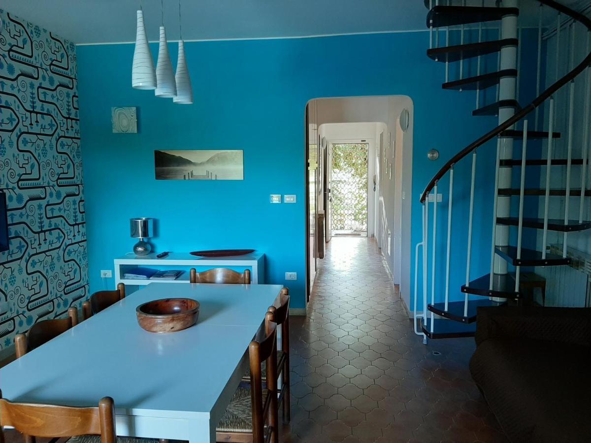 Appartamento Genziana - Con Vista Piscina E Garage Сирмионе Екстериор снимка